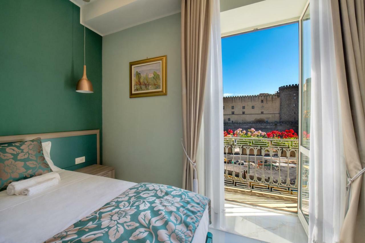 Main - Municipio Bed & Breakfast Наполи Екстериор снимка