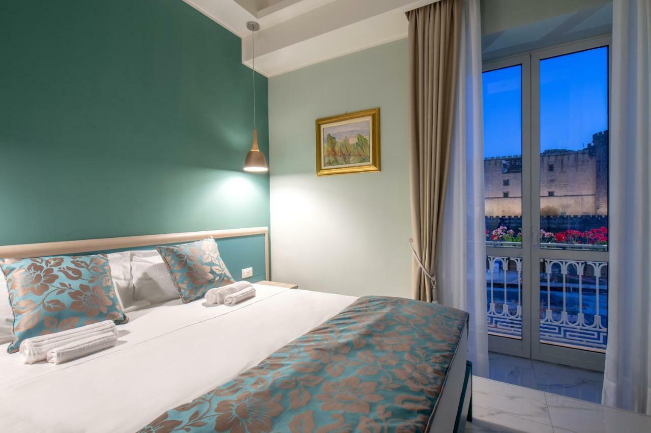 Main - Municipio Bed & Breakfast Наполи Екстериор снимка